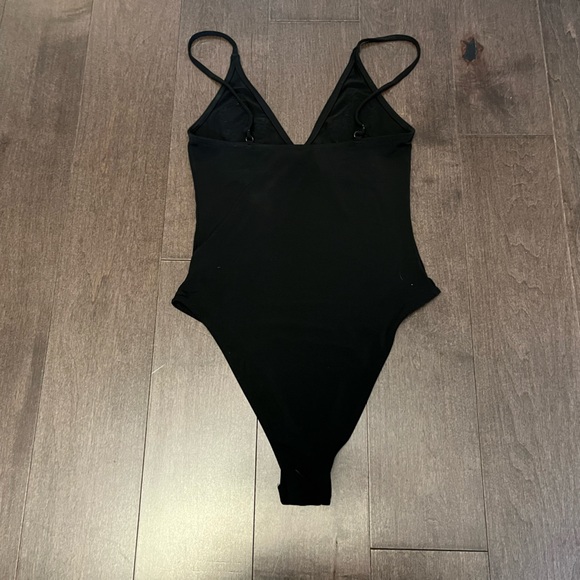 H&M Black Bodysuit with Floral Print - Picture 2 of 2